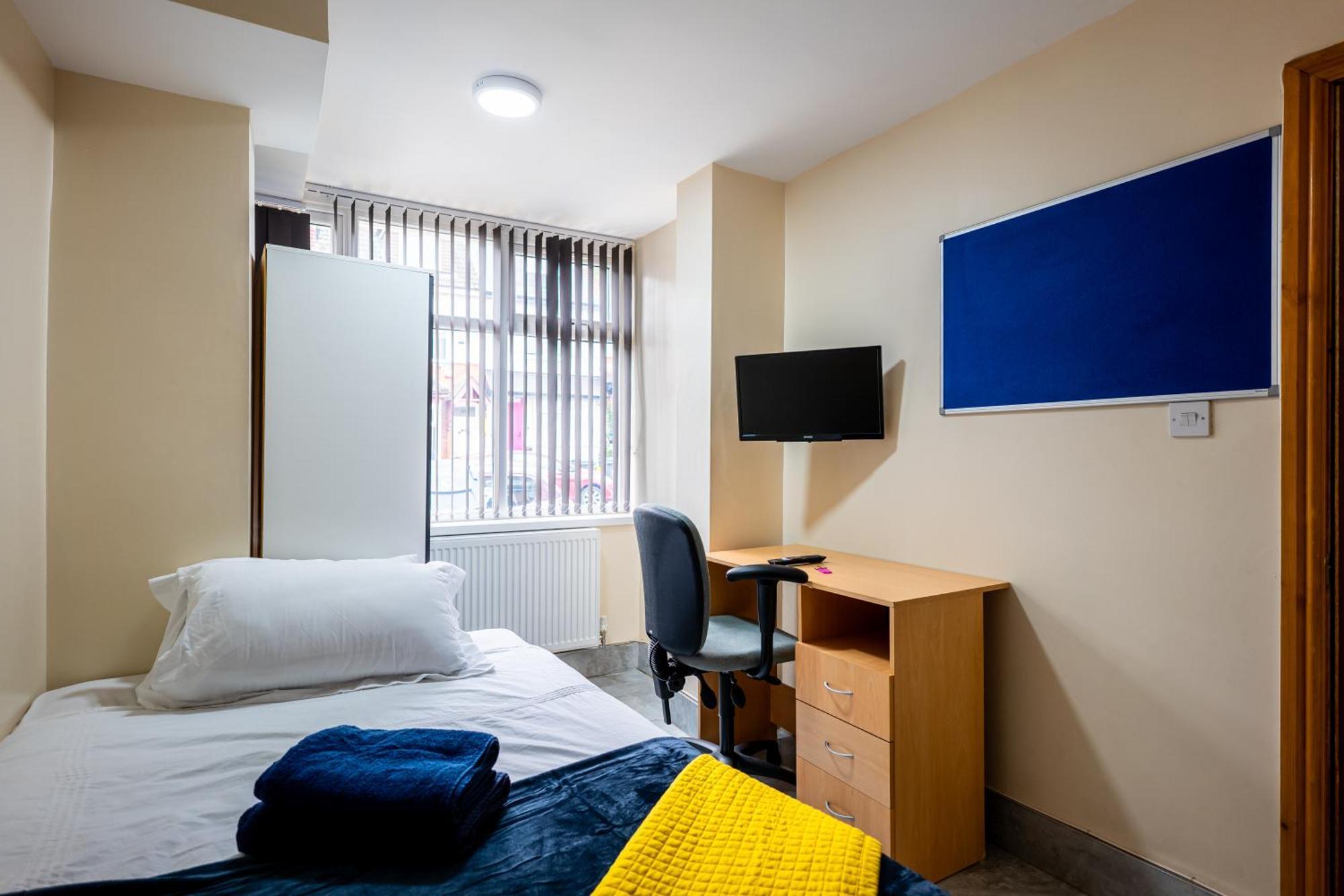 Private Rooms With Private Bathrooms In Selly Oak 버밍엄 외부 사진